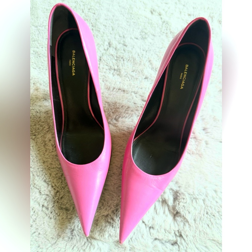 Balenciaga Pink Heels Sophisticated Pointed-Toe Design